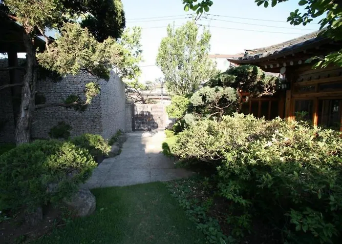 Bonum 1957 Hanok And Boutique