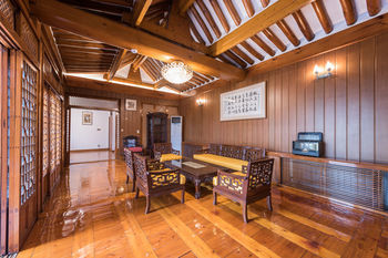 Bonum 1957 Hanok And Boutique Hotel
